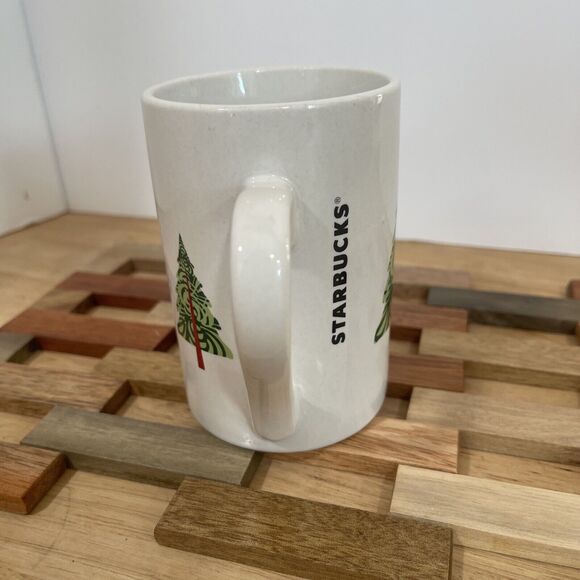 Starbucks Christmas Tree Mug 4-1/4" Tall 10 oz. 2011 Coffeecore Kluttercore - Picture 9 of 9